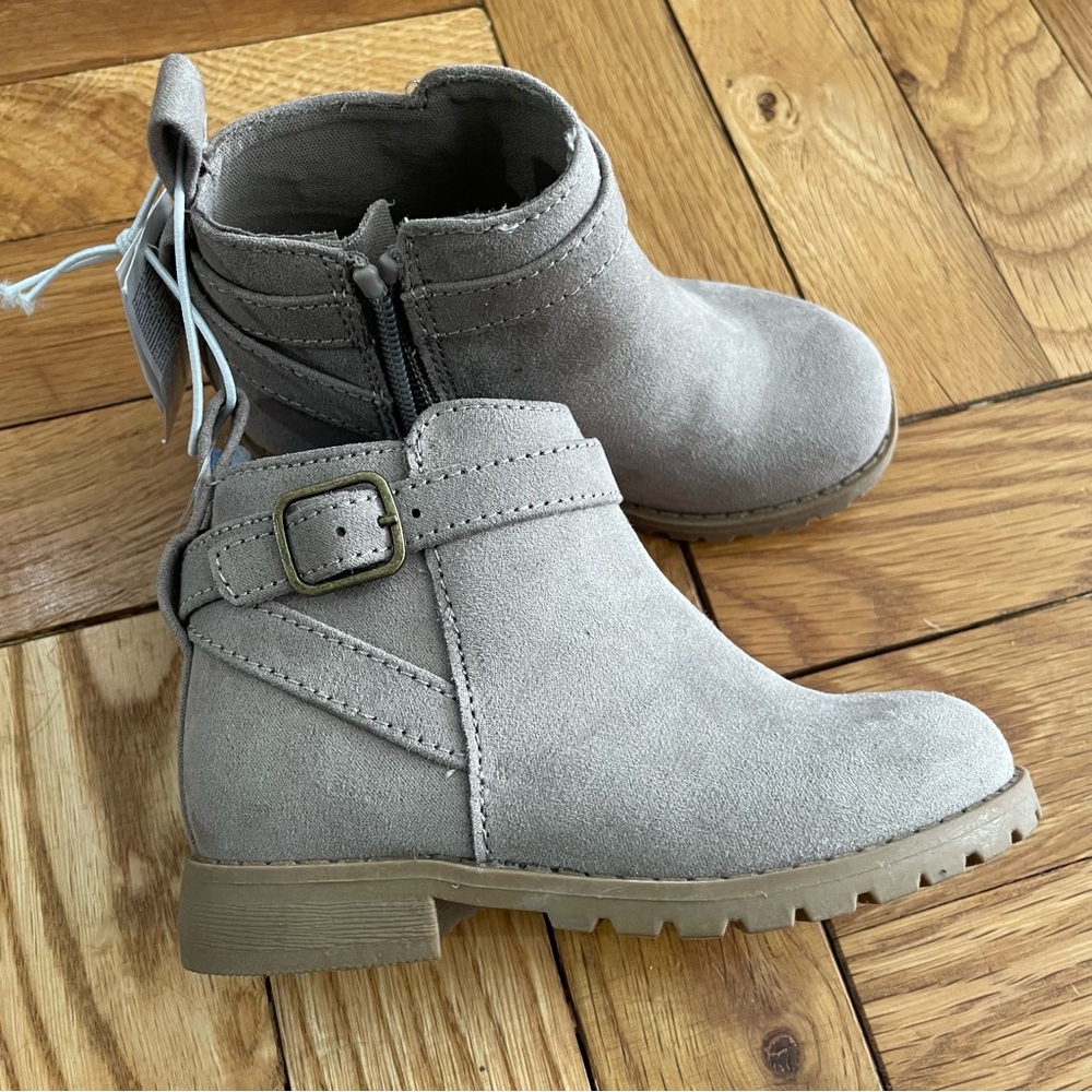 NWOT Toddler Booties - Picture 6 of 6